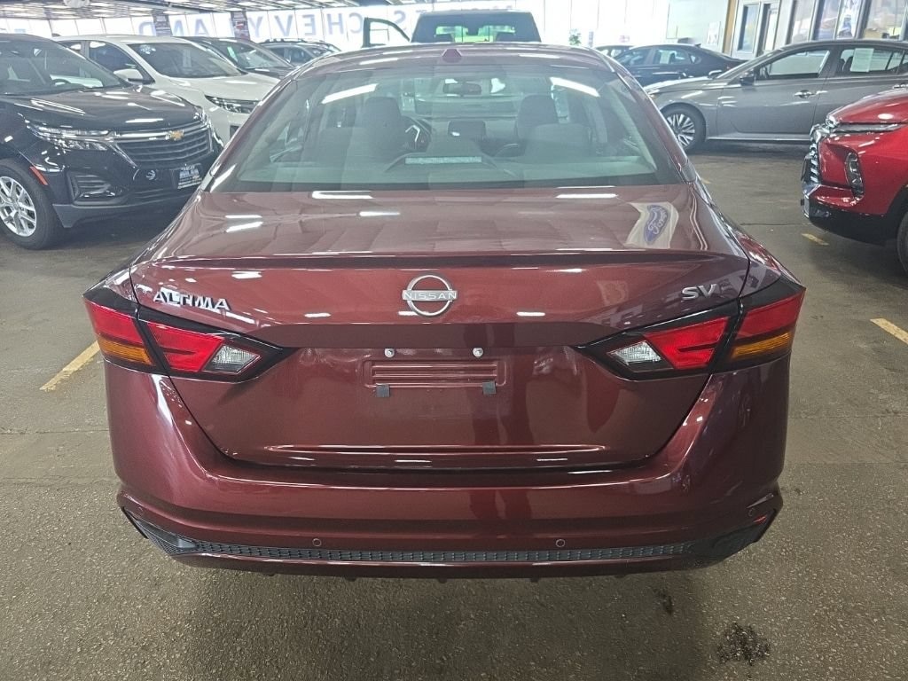 Used 2024 Nissan Altima SV FWD Sedan