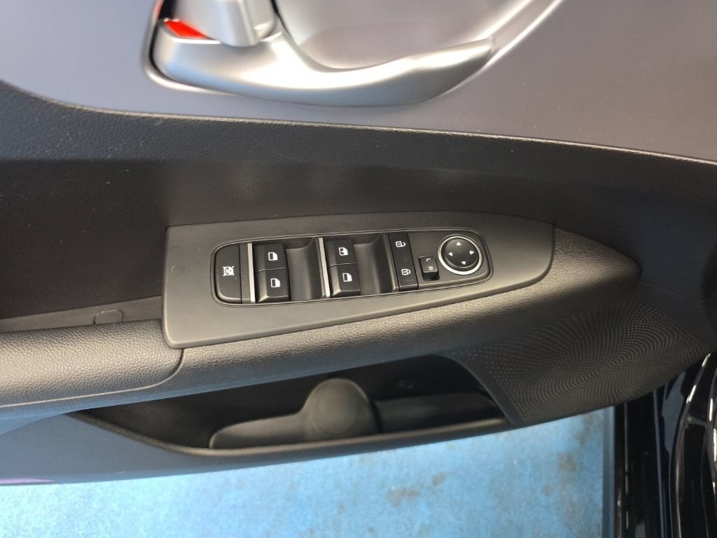 2024 Kia Forte LXS - Photo 19