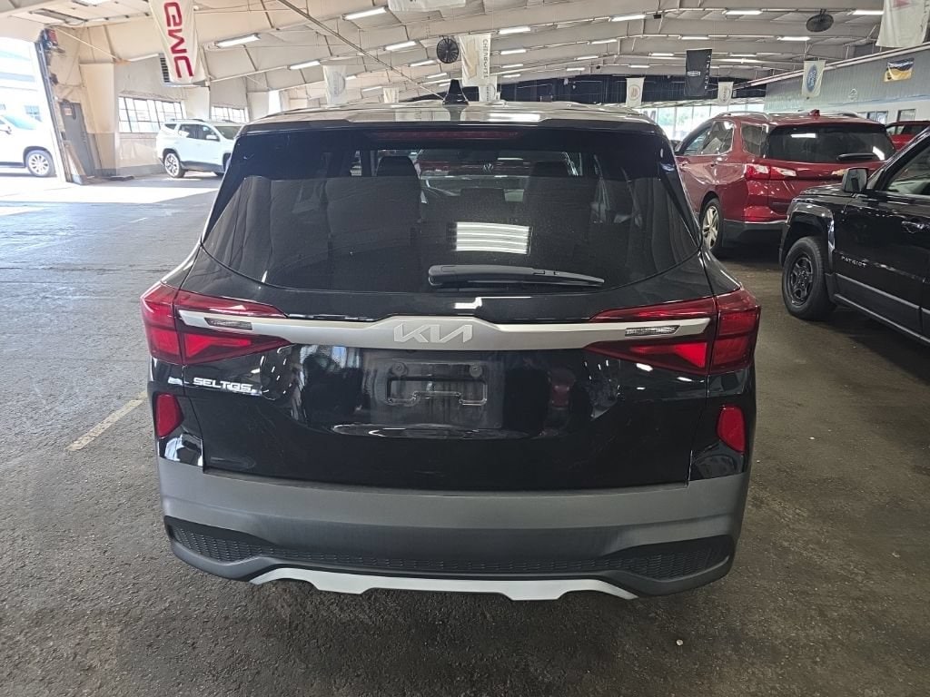Used 2022 Kia Seltos LX SUV