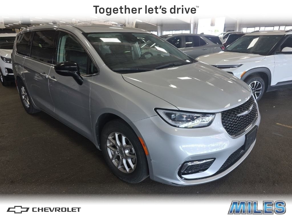 Used 2024 Chrysler Pacifica Touring L Van Passenger Van