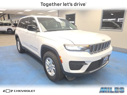 2023 Jeep Grand Cherokee Laredo 4x2 SUV