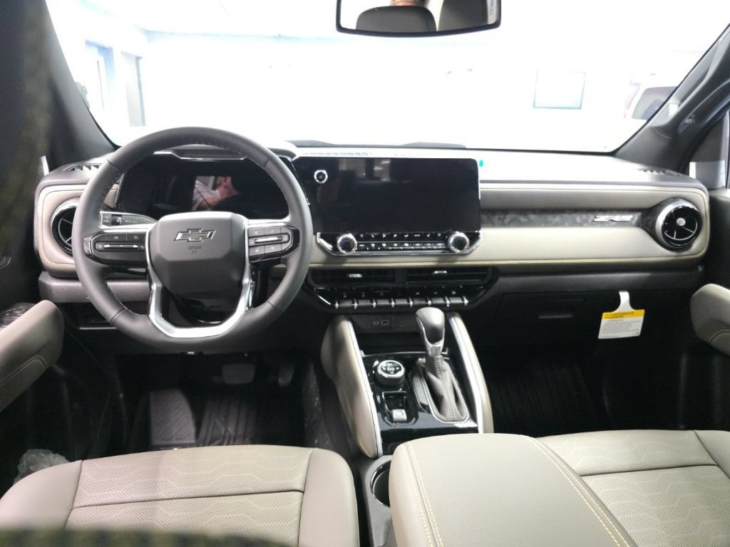 2026 Chevrolet Colorado ZR2 - Photo 16
