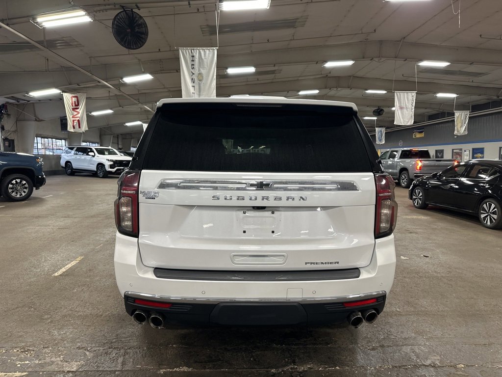 2021 Chevrolet Suburban Premier photo 4