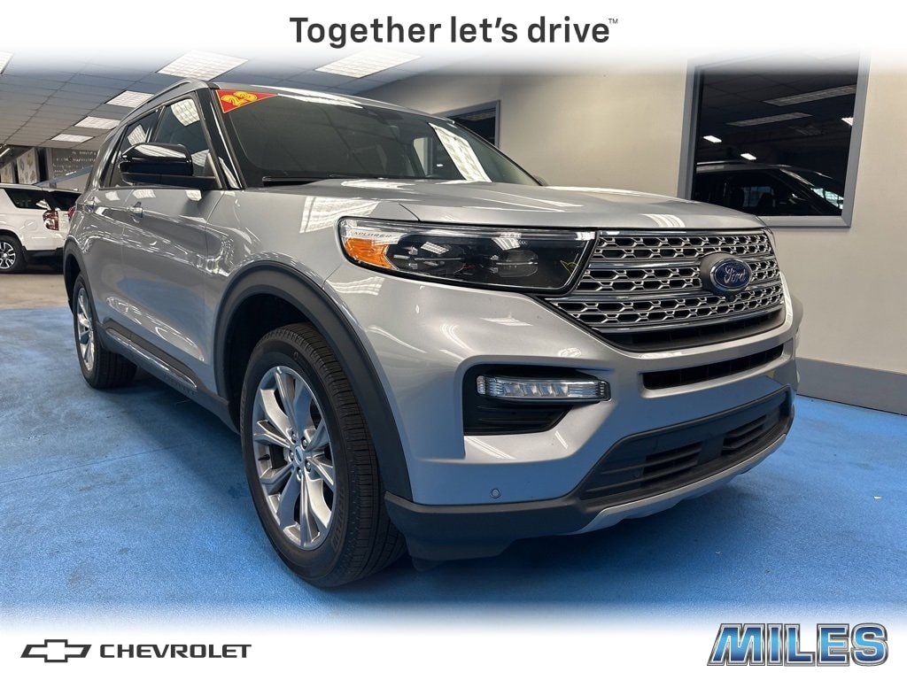 2023 Ford Explorer Limited's photo