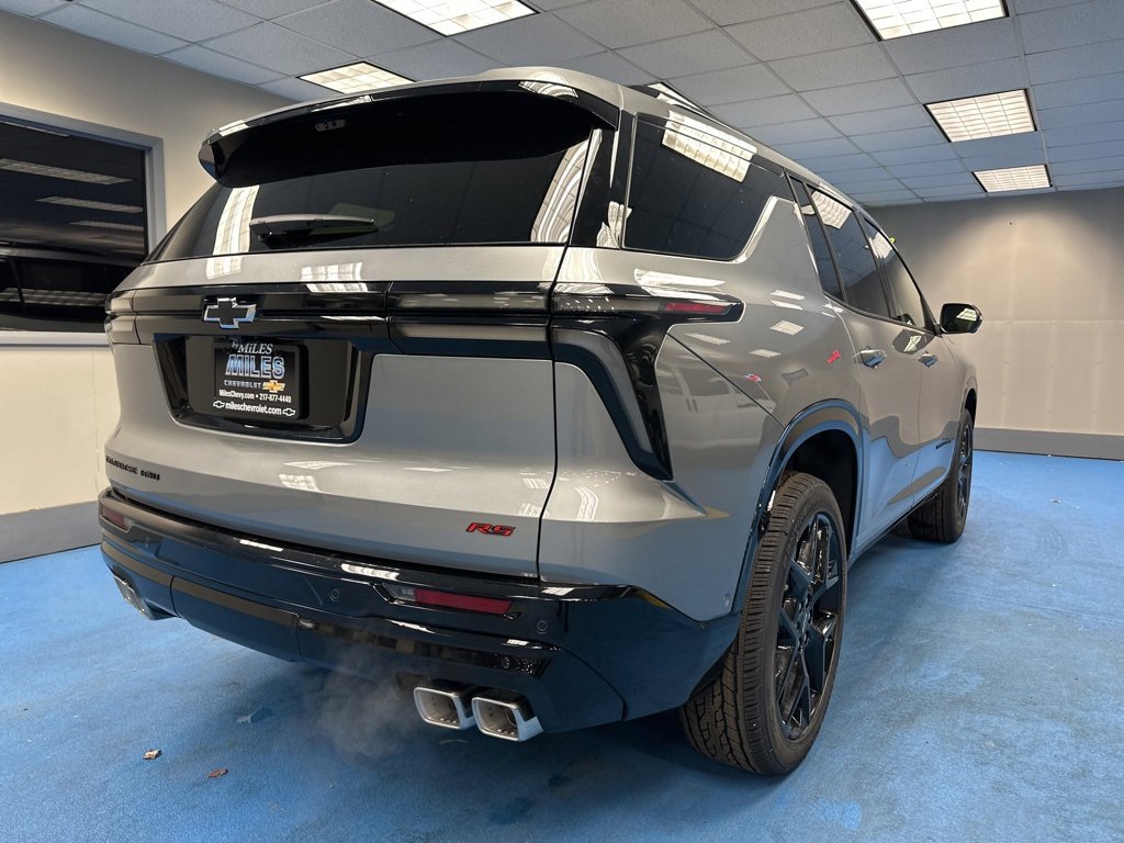 2026 Chevrolet Traverse RS photo 2