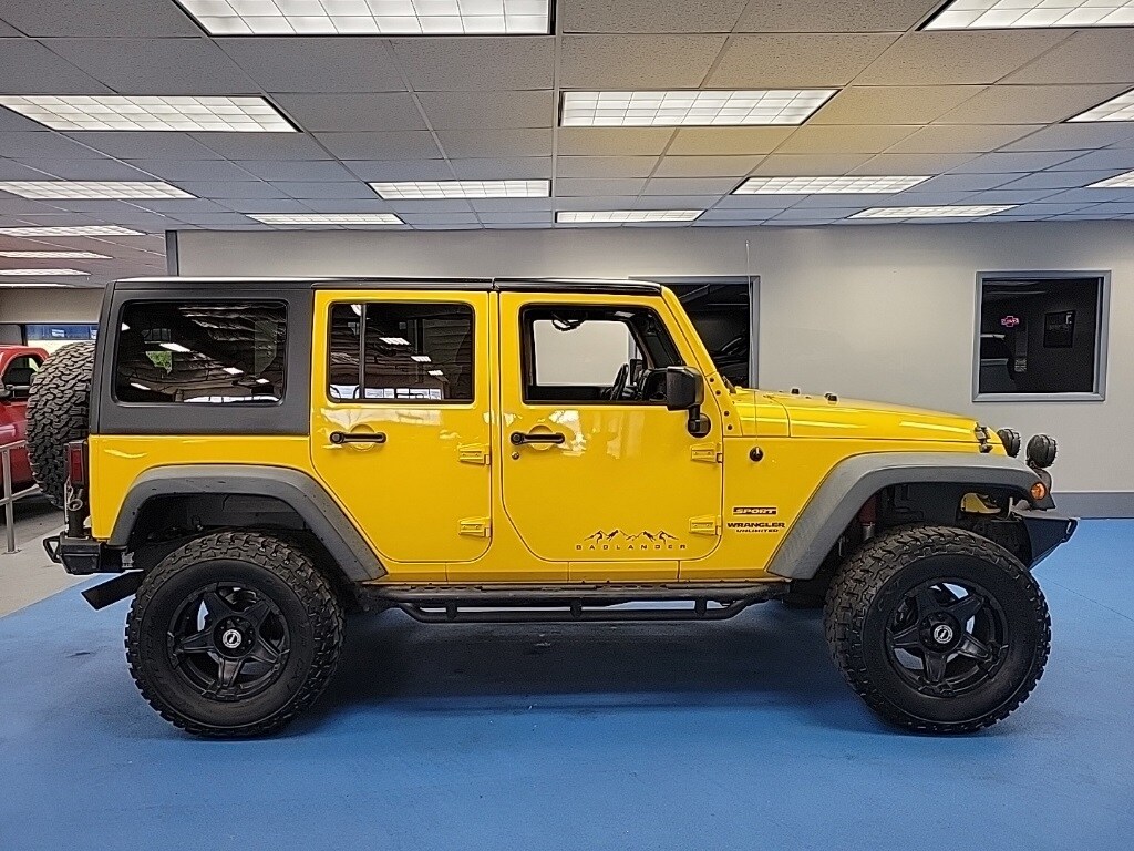 Used 2015 Jeep Wrangler Unlimited Sport For Sale in Decatur IL FL746902