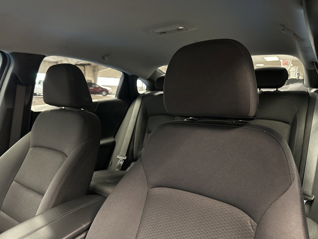 2025 Chevrolet Malibu 1LT photo 4