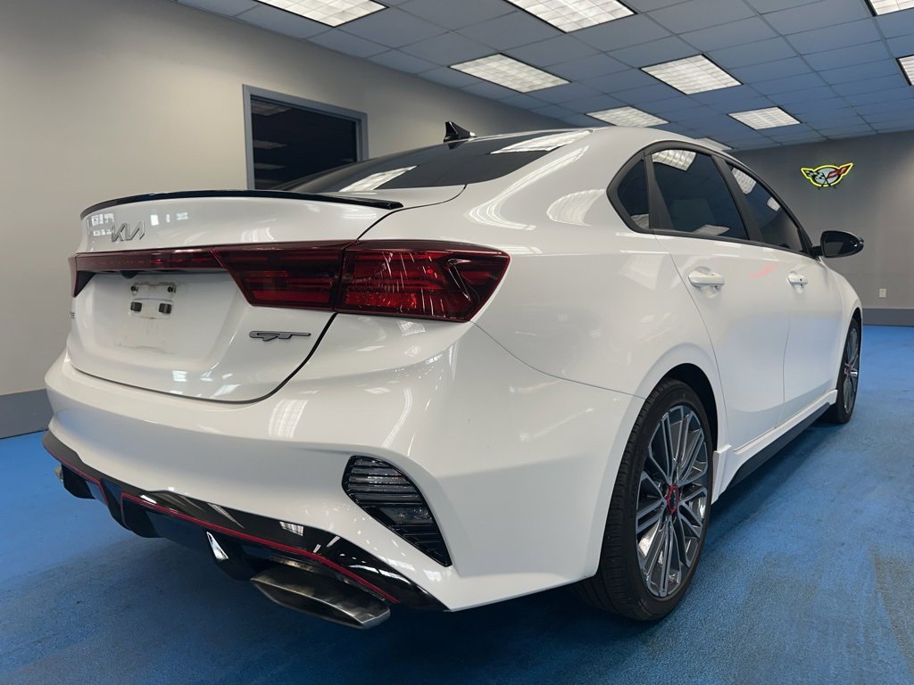 2023 Kia Forte GT photo 2