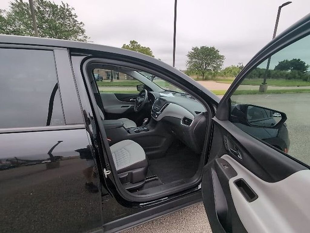 Used 2023 Chevrolet Equinox LS SUV
