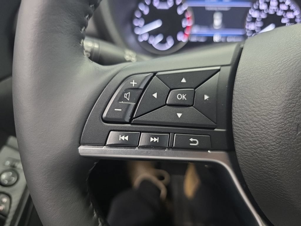 2025 Nissan Sentra SV - Photo 27