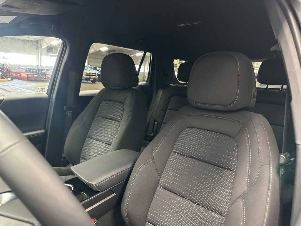 2026 Chevrolet Equinox LT photo 2