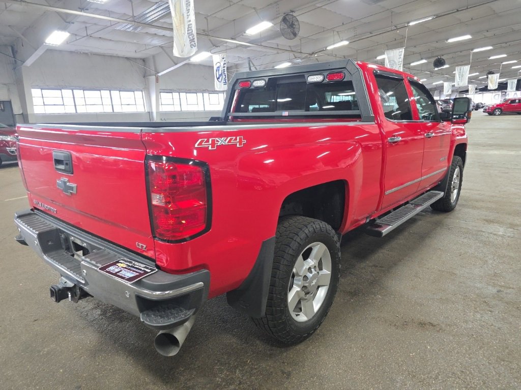 2016 Chevrolet Silverado 2500HD LTZ photo 3