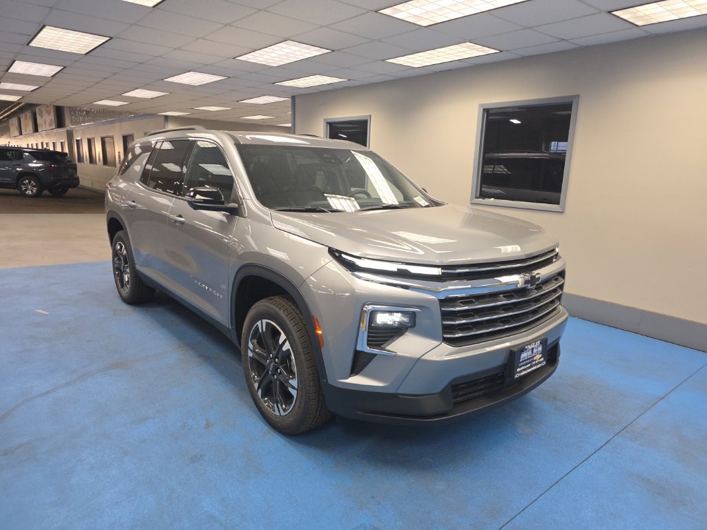 2027 Chevrolet Traverse LT SUV