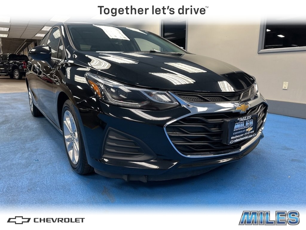 2019 Chevrolet Cruze LT's photo