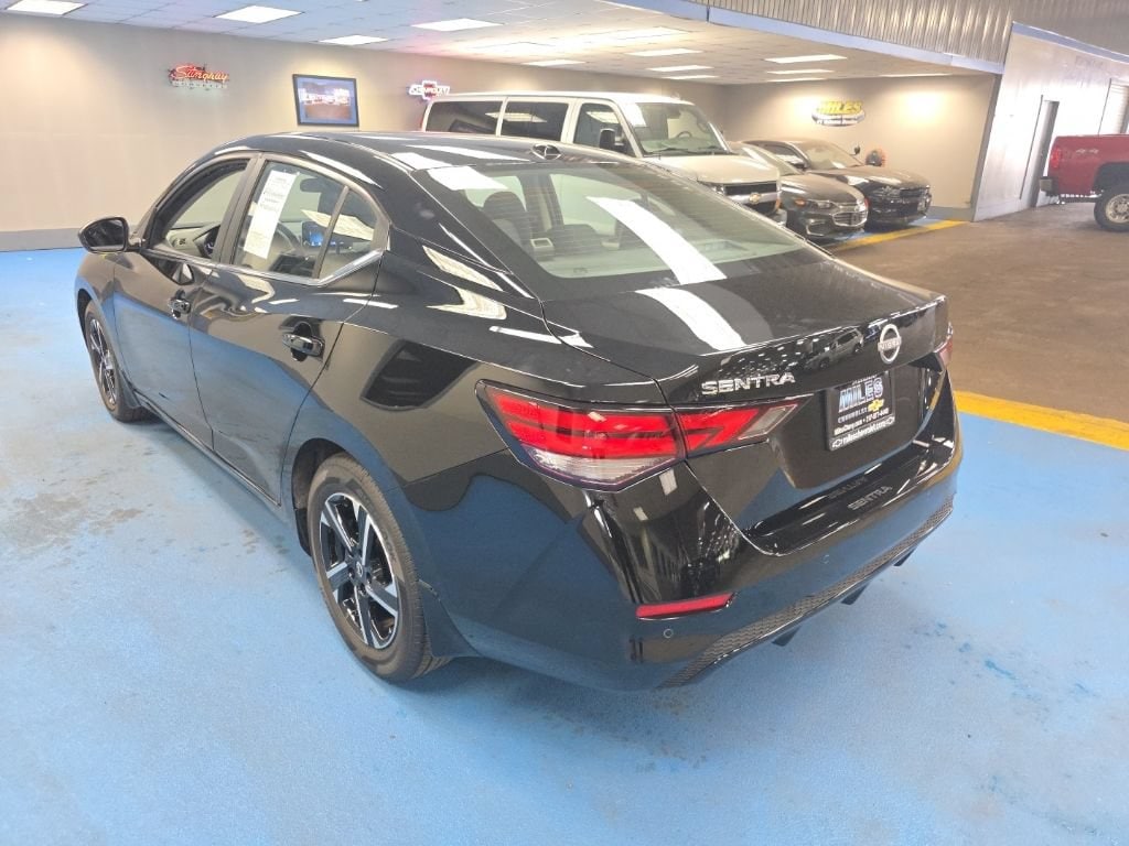 2025 Nissan Sentra SV - Photo 11