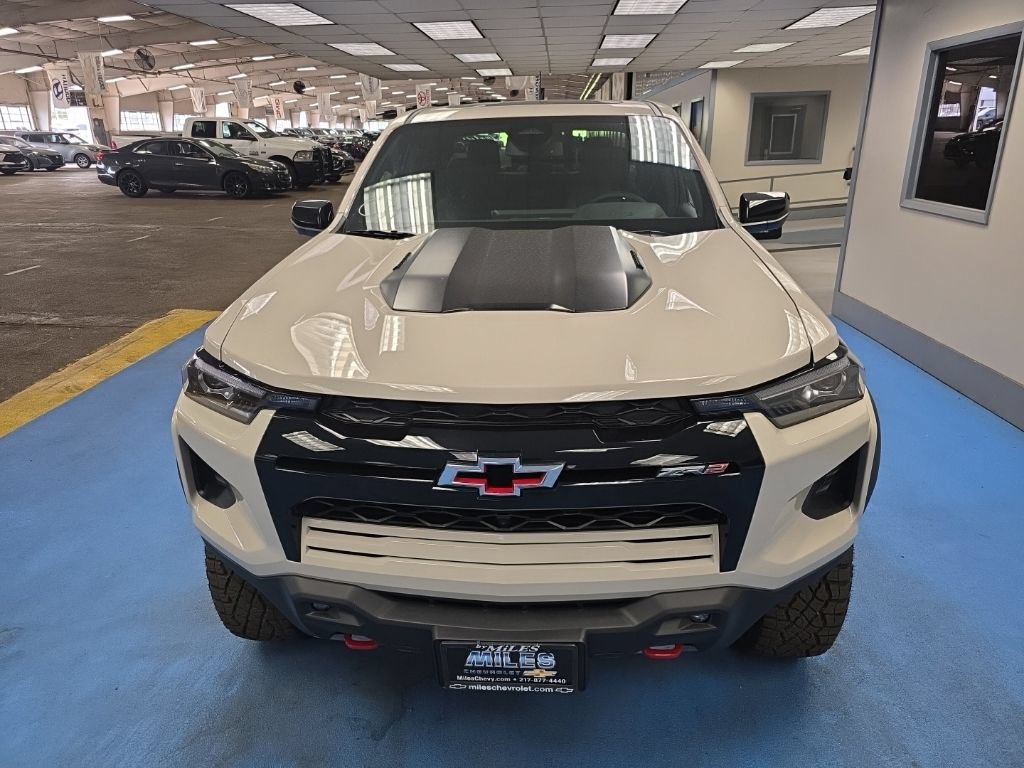 2026 Chevrolet Colorado ZR2 - Photo 13