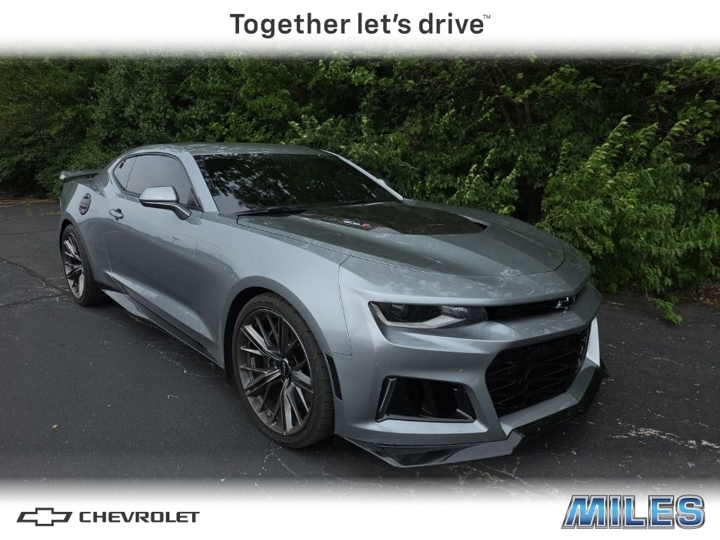 2023 Chevrolet Camaro ZL1's photo