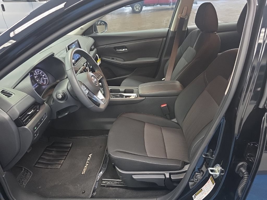 2025 Nissan Sentra SV - Photo 21