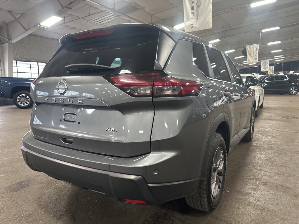 Used 2024 Nissan Rogue S SUV