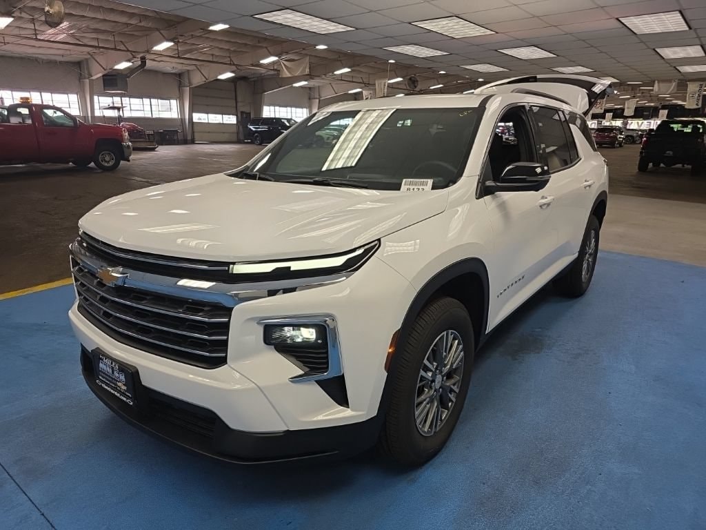 2027 Chevrolet Traverse LT - Photo 6