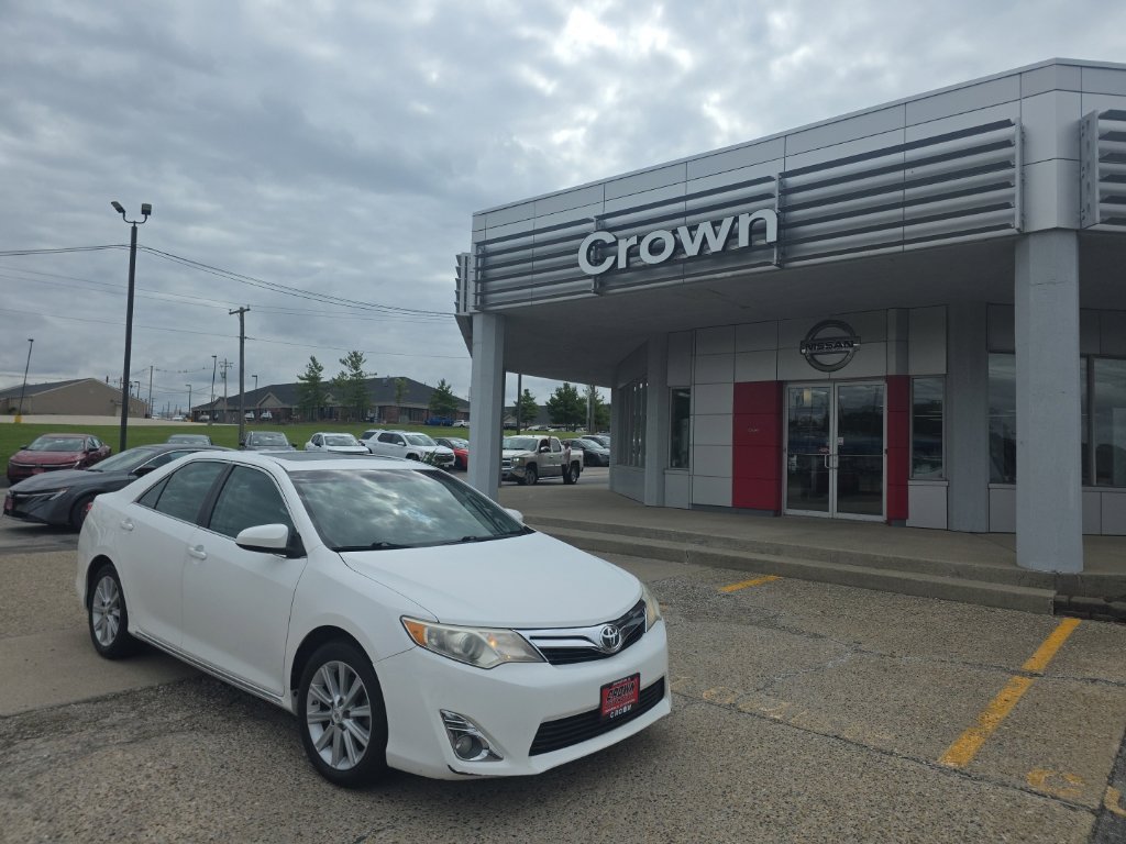 Used 2012 Toyota Camry XLE with VIN 4T4BF1FK7CR233524 for sale in Decatur, IL