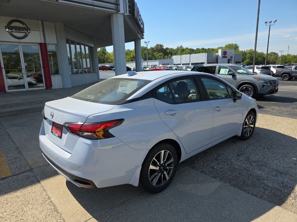 New 2025 Nissan Versa 1.6 SV Sedan