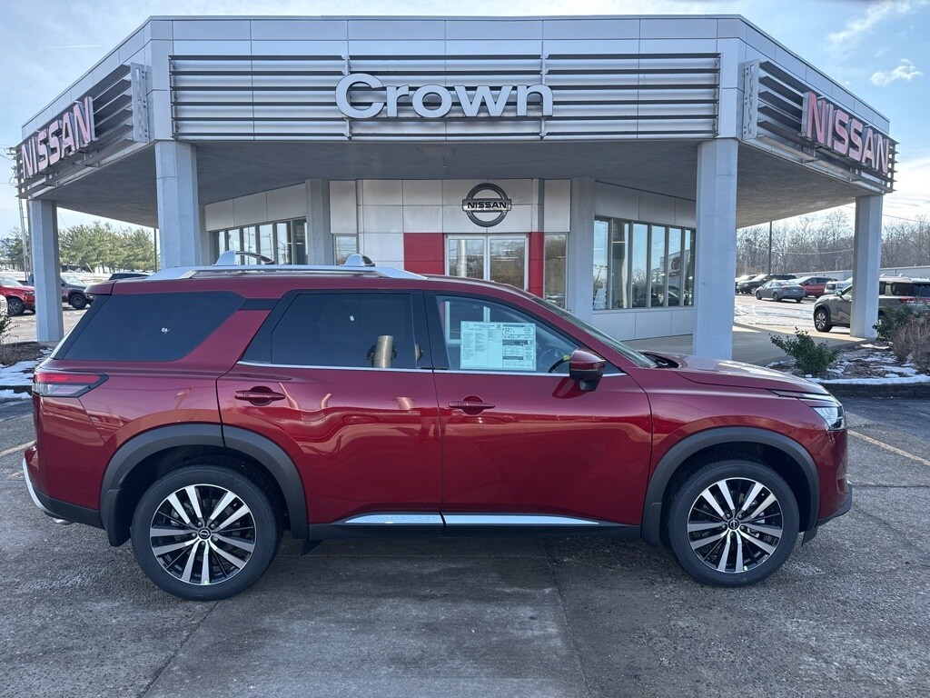 New 2025 Nissan Pathfinder Platinum SUV