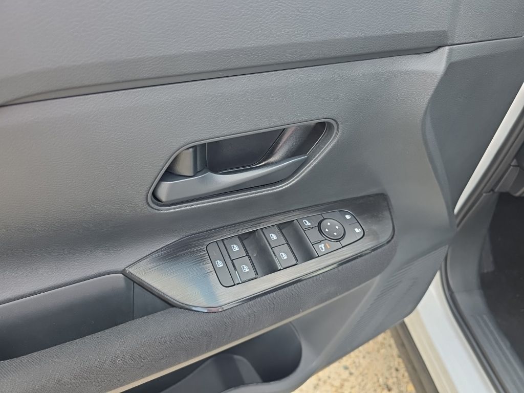 2026 Nissan KICKS S - Photo 14