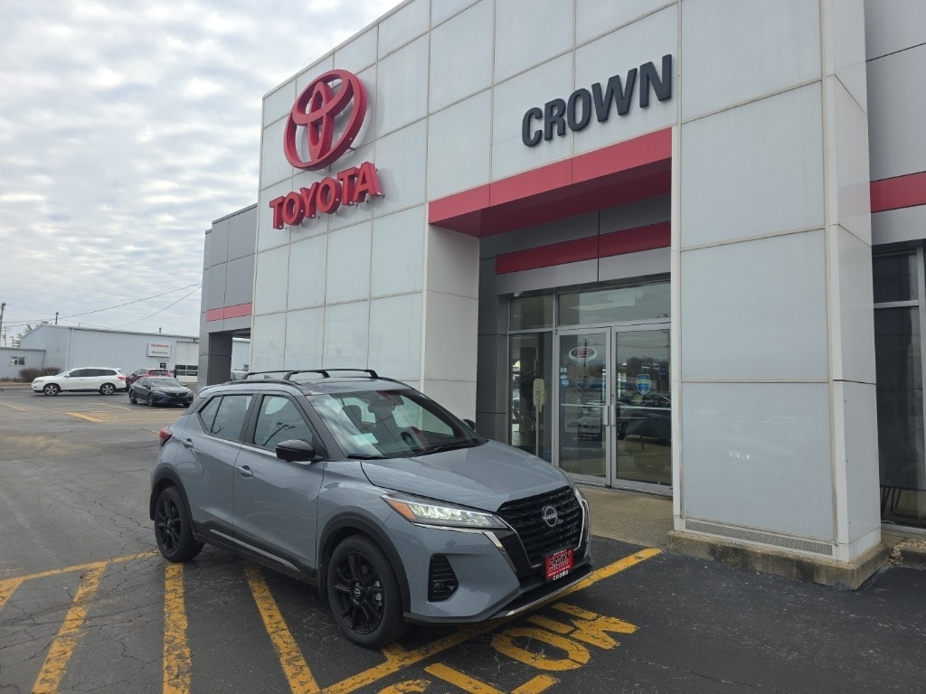 2024 Nissan Kicks SR's photo