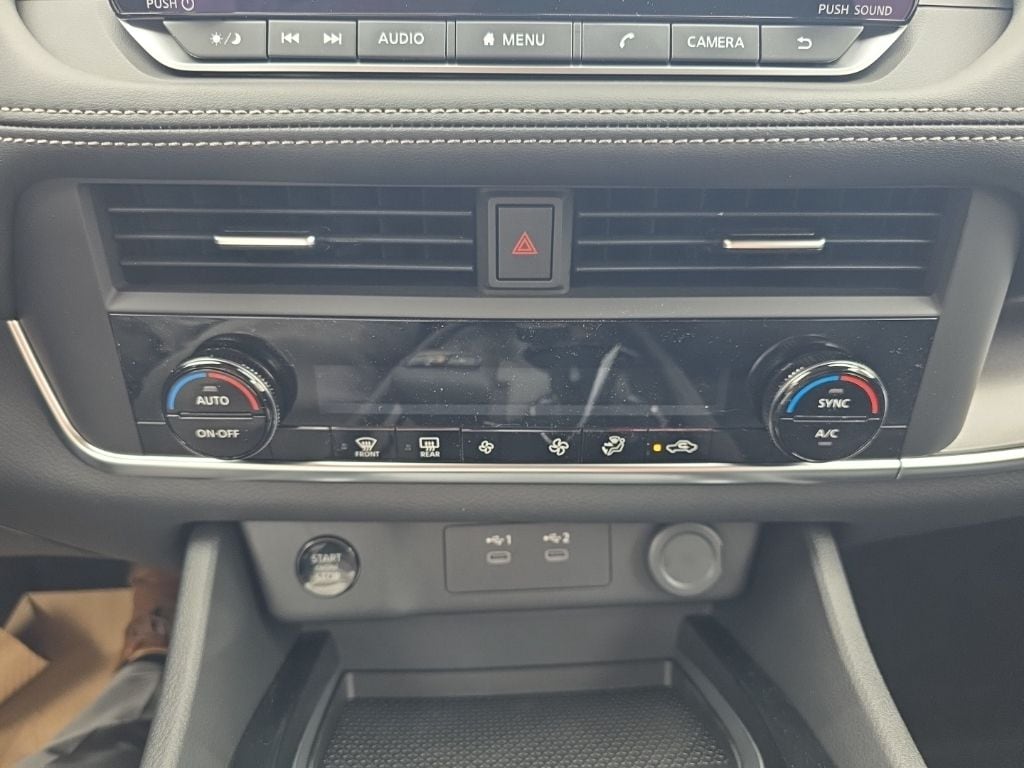 2025 Nissan Rogue SV - Photo 25