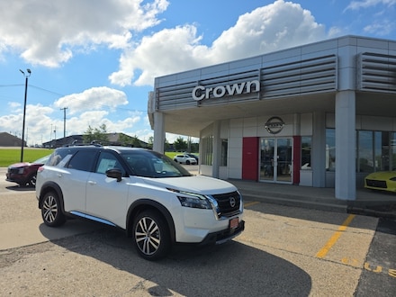 2025 Nissan Pathfinder Platinum SUV