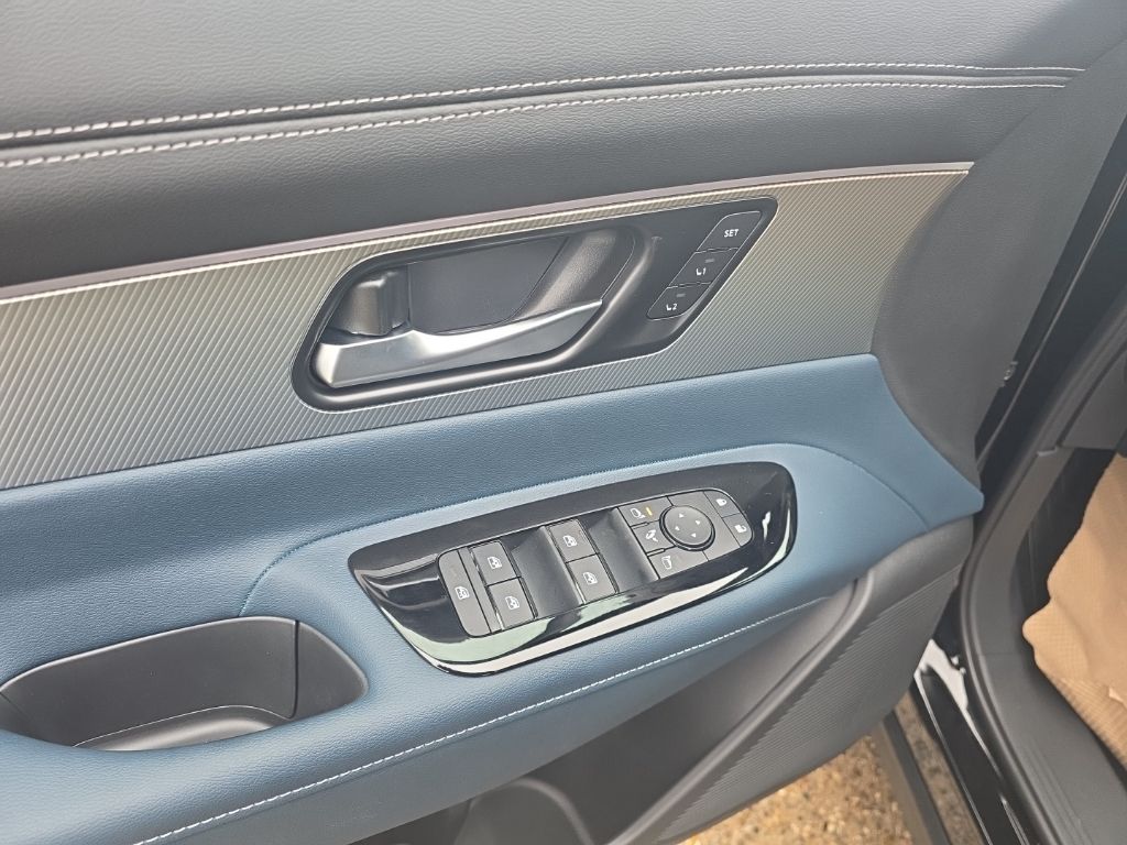 2026 Nissan Murano Platinum - Photo 16