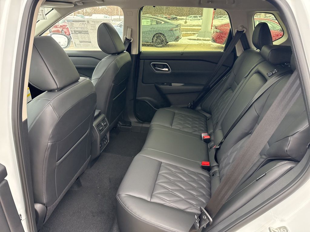 2026 Nissan Rogue Platinum - Photo 20