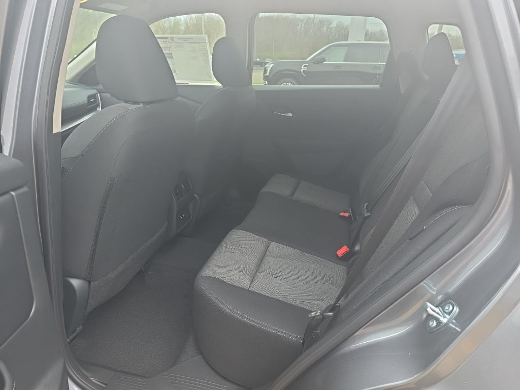 2025 Nissan Rogue SV - Photo 13