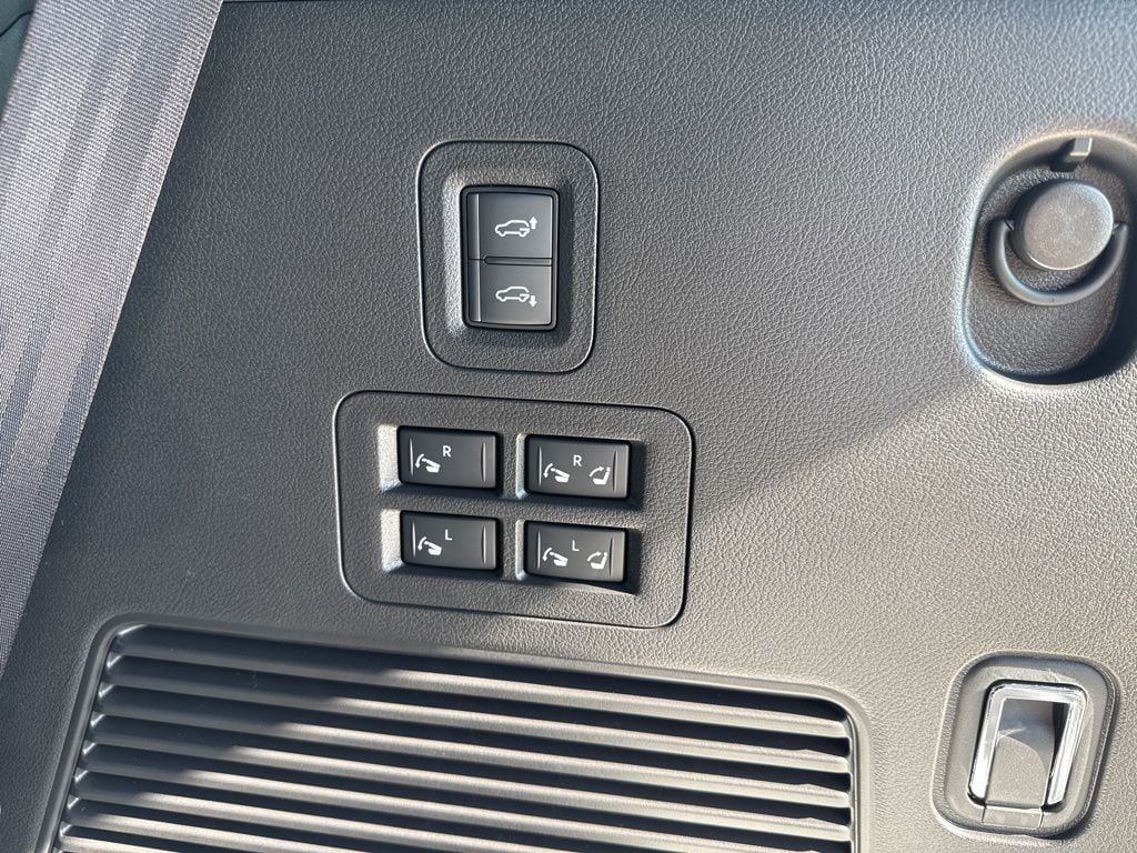 2025 Nissan Armada Platinum Reserve - Photo 26