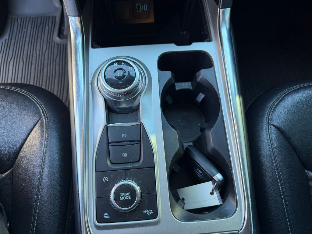 2020 Ford Explorer XLT - Photo 19