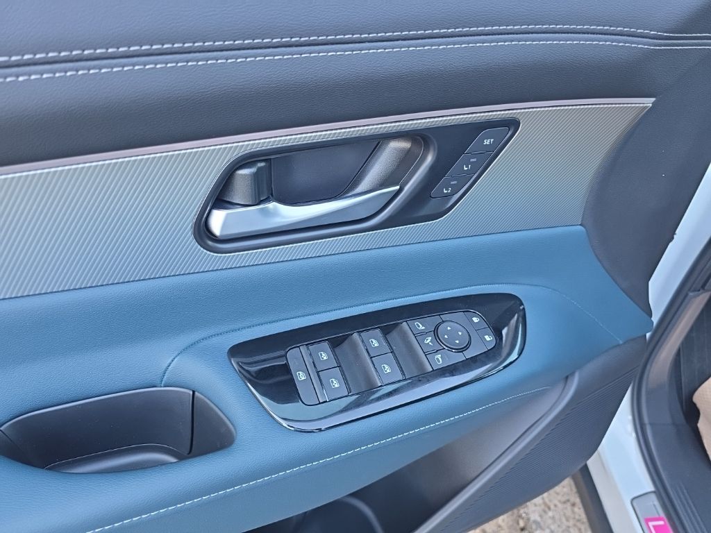 2026 Nissan Murano Platinum - Photo 16