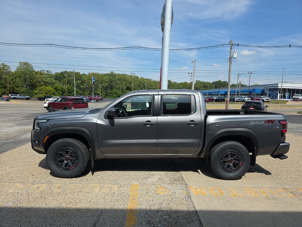 2025 Nissan Frontier PRO-4X - Photo 8