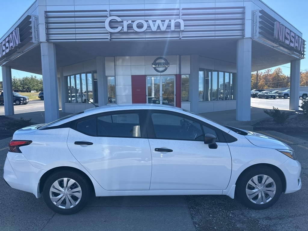 New 2025 Nissan Versa 1.6 S Sedan