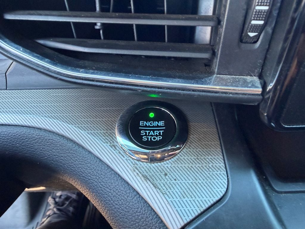 2020 Ford Explorer XLT - Photo 24