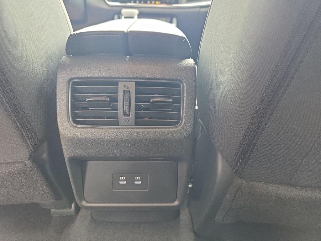 2025 Nissan Rogue SV - Photo 14