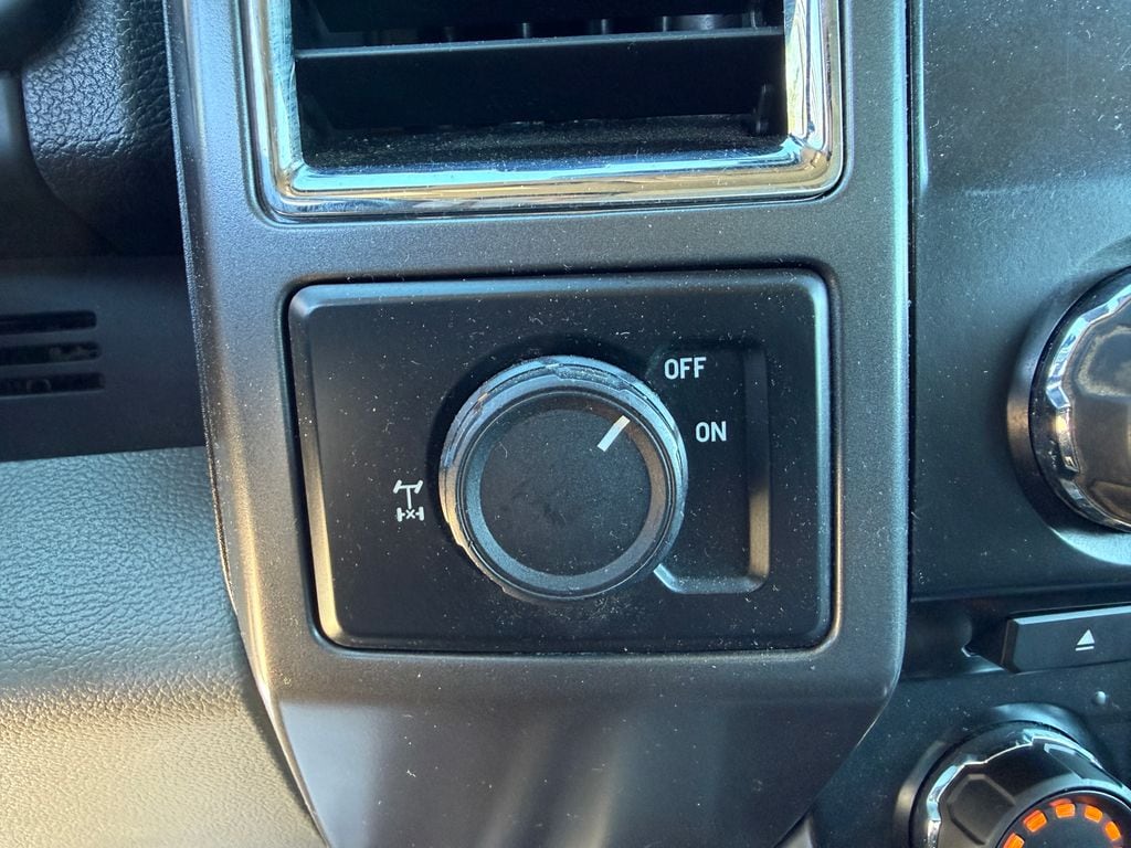 2015 Ford F-150 XLT - Photo 25