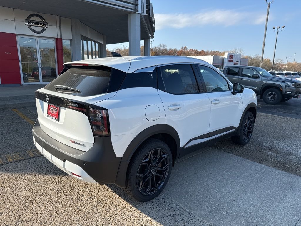 New 2026 Nissan Kicks SR SUV