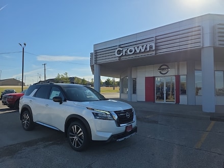 2025 Nissan Pathfinder Platinum SUV