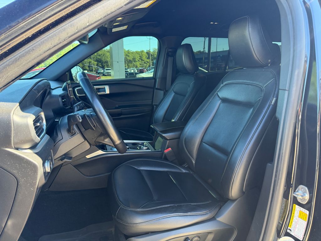 2020 Ford Explorer XLT - Photo 10