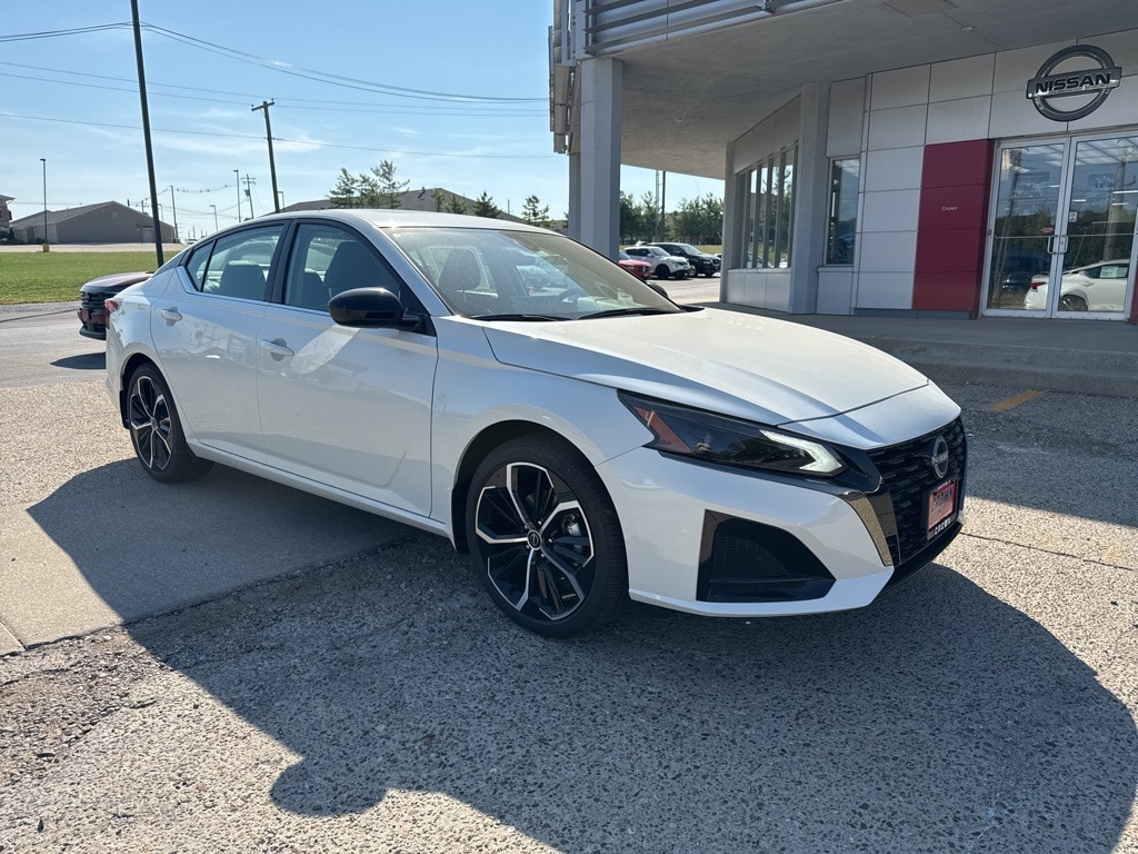 New 2025 Nissan Altima SR Sedan