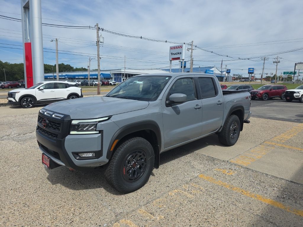 2025 Nissan Frontier PRO-4X - Photo 9