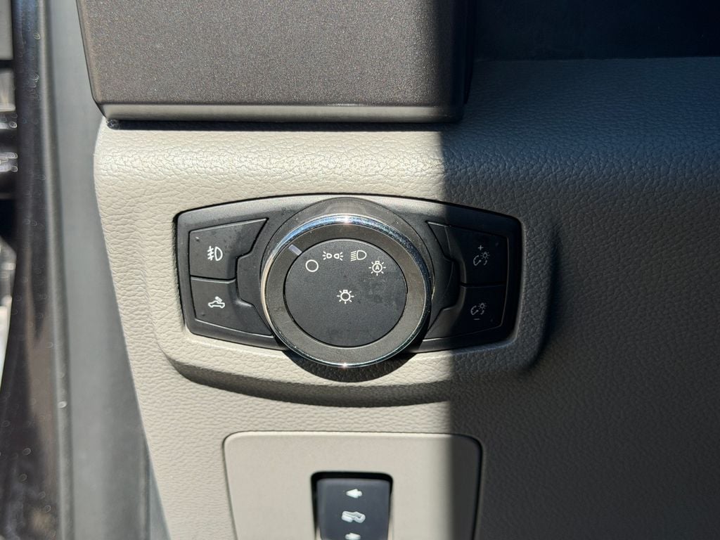 2015 Ford F-150 XLT - Photo 18