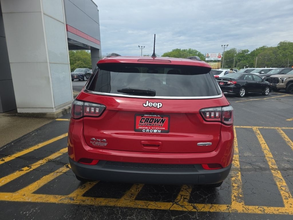 Used 2018 Jeep Compass Latitude 4x4 SUV