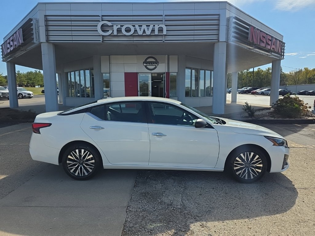Used 2025 Nissan Altima SV Sedan